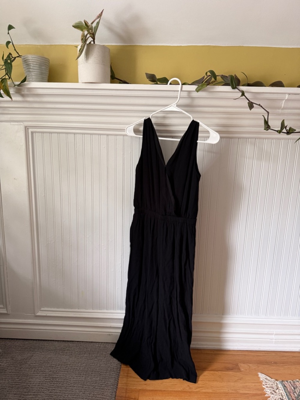Madewell Classy V-Neck Sleeveless Jumpsuit